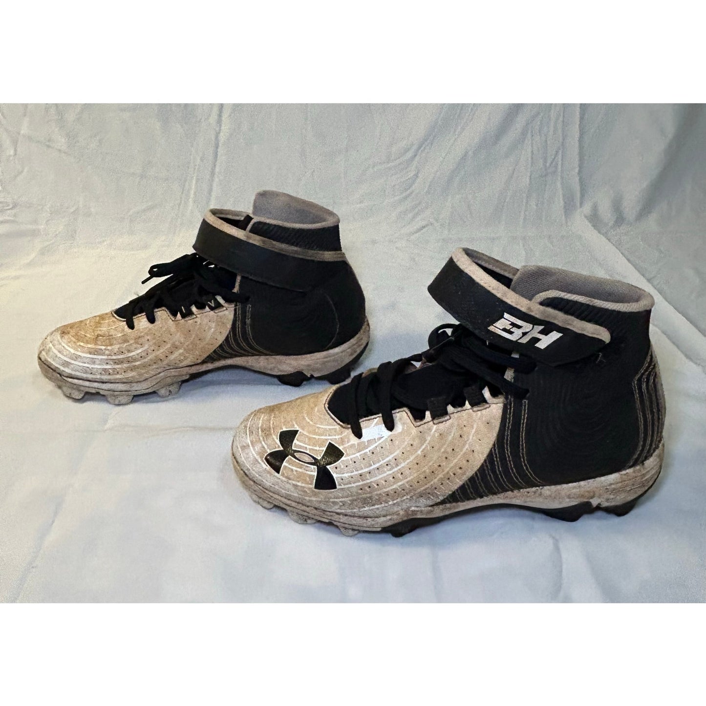 Under Armour High-Top Football Cleats US Size 8