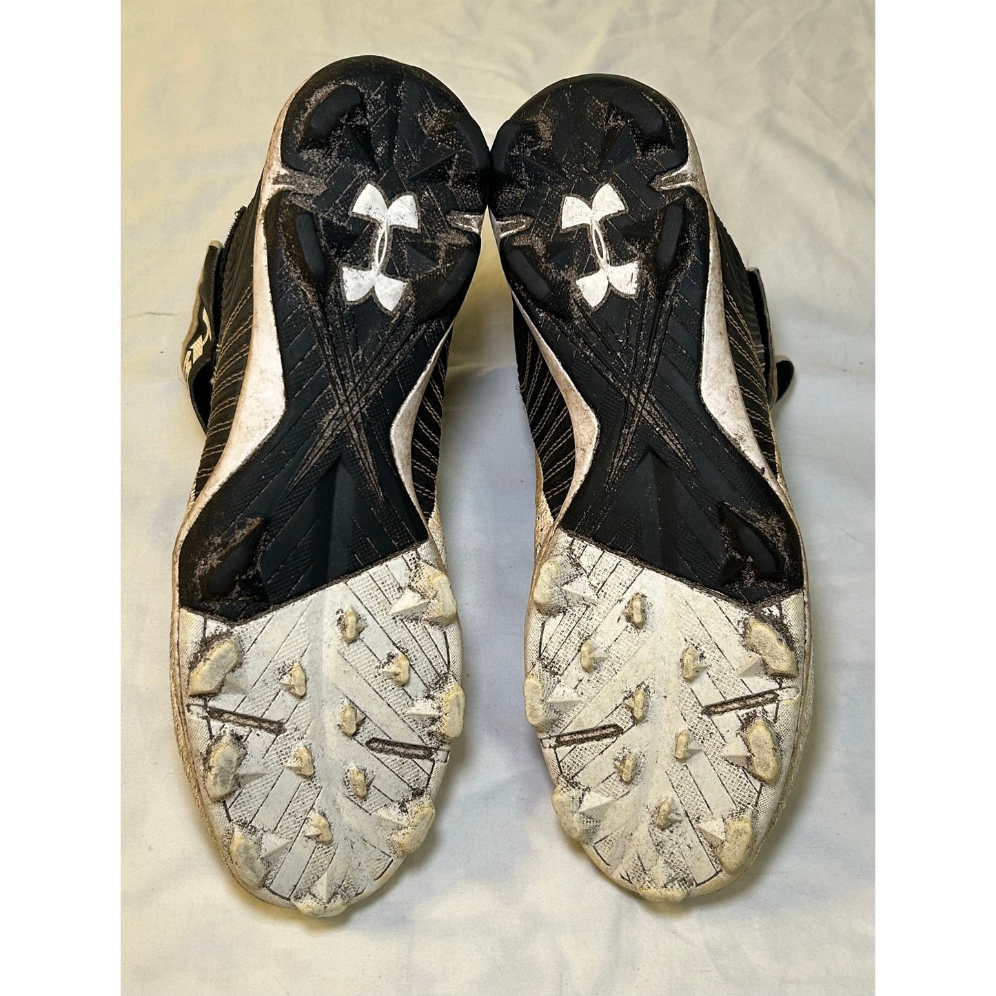 Under Armour High-Top Football Cleats US Size 8