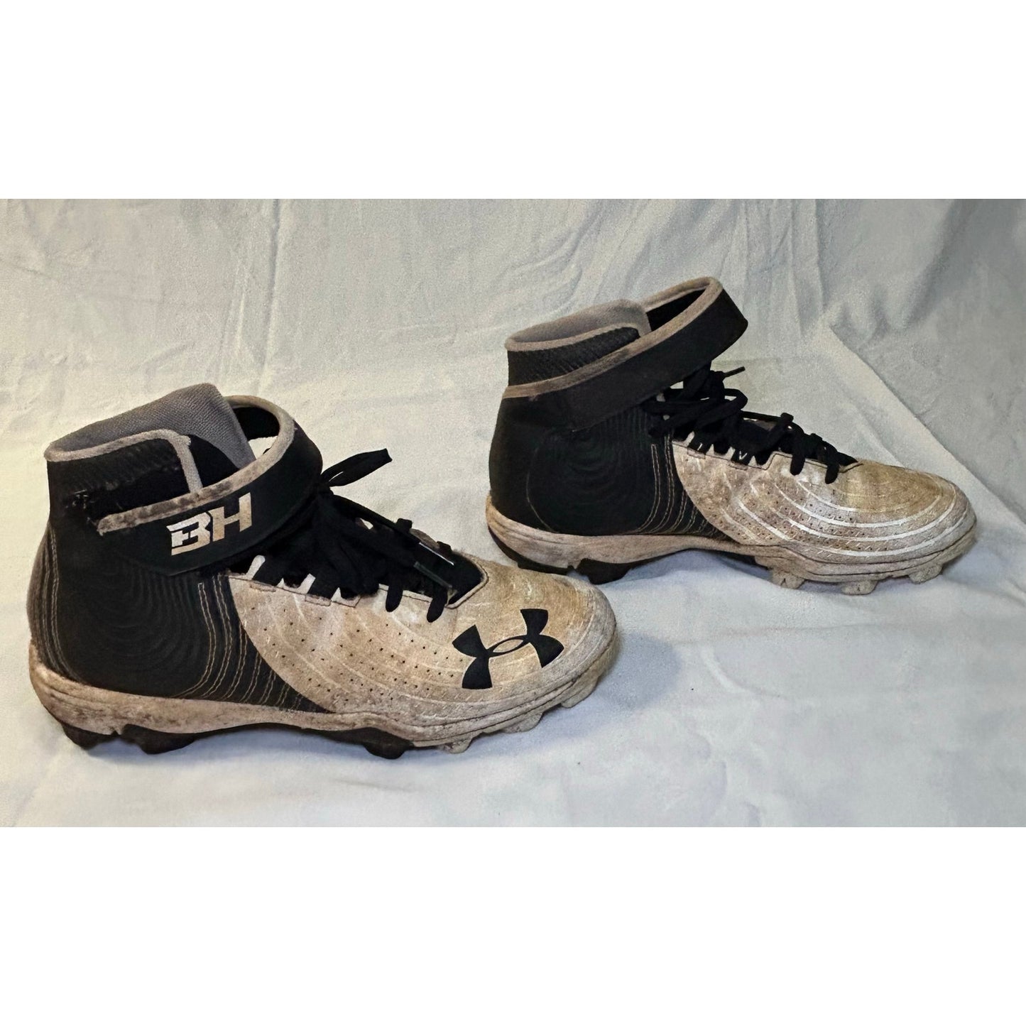 Under Armour High-Top Football Cleats US Size 8