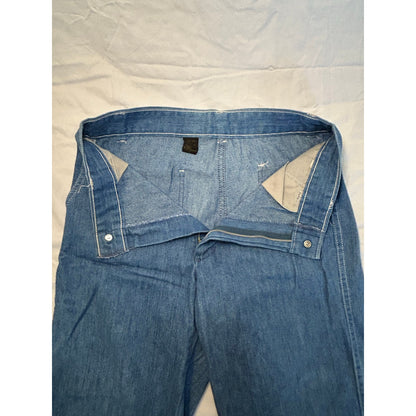 Retro Revival: Classic Men’s 32x32 Denim with a Vintage Flare